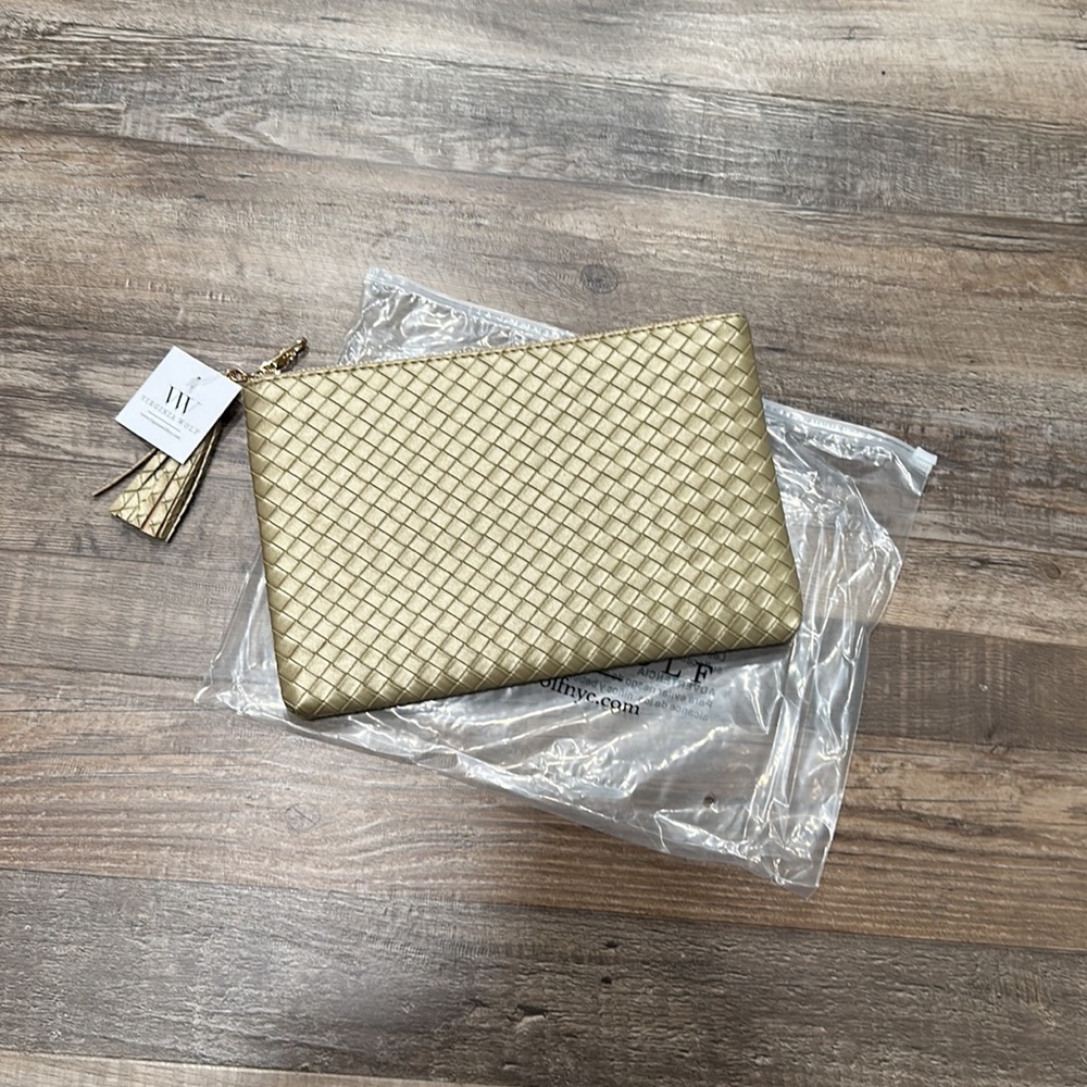 NWT • Virginia wolf • Mimi woven pouch